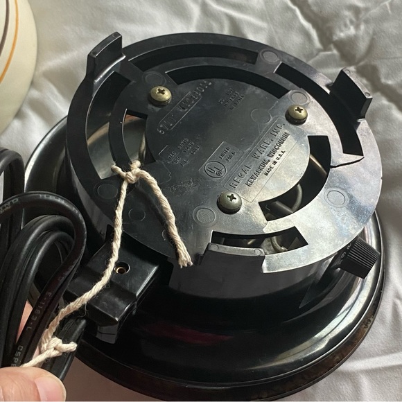 Regal Ware Mardi Gras Gourmet Cooker - Picture 3 of 6